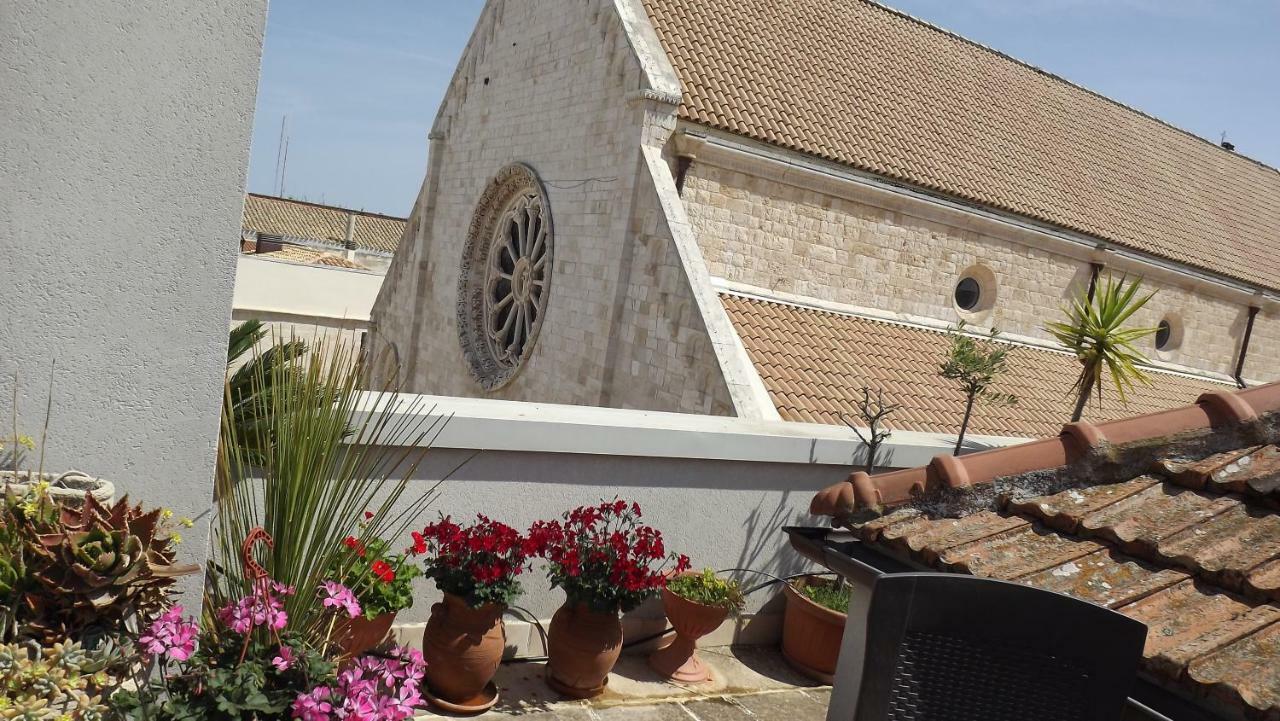 Mansarda Romantica "Il Nido Delle Rondini" Conversano Exterior foto